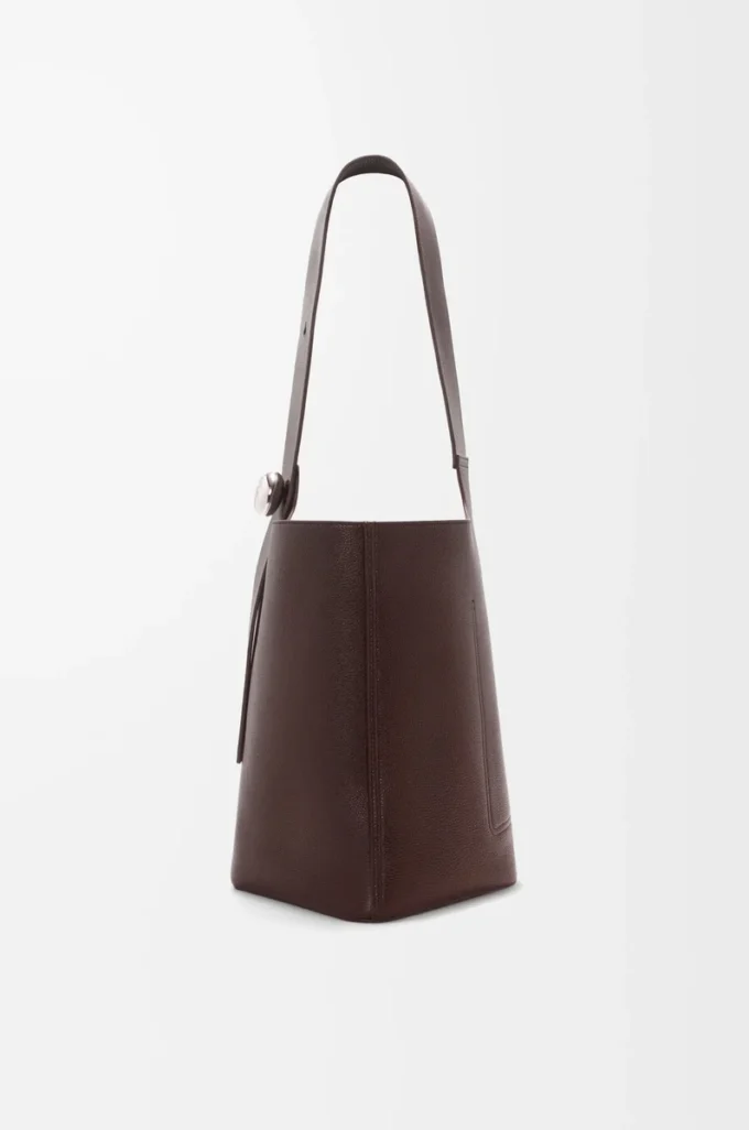 Große Pebble-Beuteltasche aus geschmeidigem genarbtem Kalbsleder in Oxblood