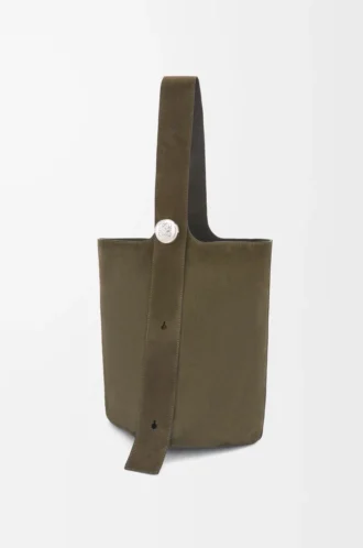 Große Pebble-Beuteltasche aus Wildkalbsleder in Dark Olive