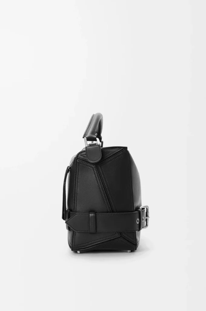 Große Puzzle Biker-Tasche aus glänzendem Kalbsleder in Schwarz