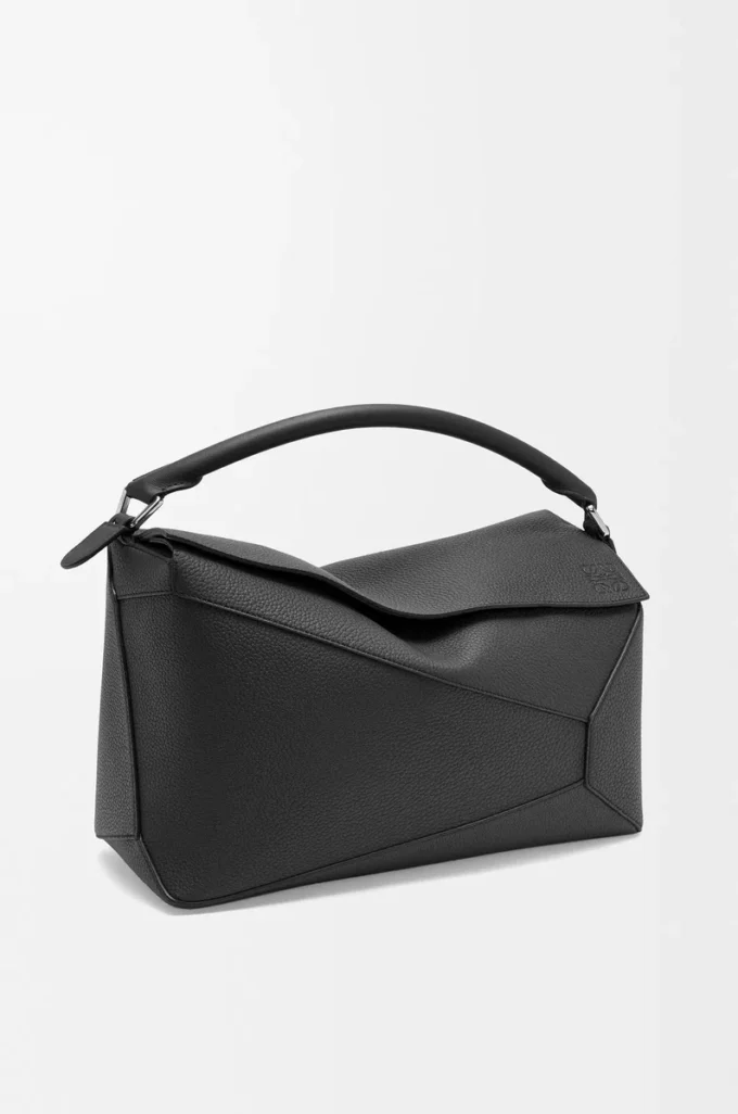 Große Puzzle Edge Tasche aus genarbtem Kalbsleder Schwarz