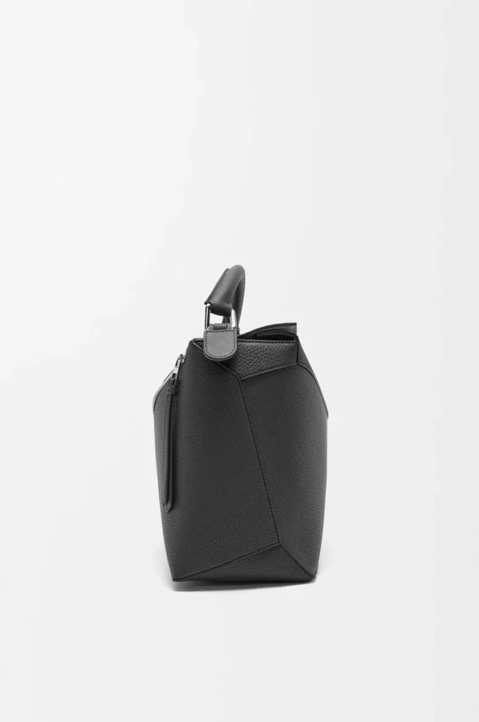 Große Puzzle Edge Tasche aus genarbtem Kalbsleder Schwarz