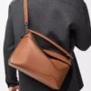 Große Puzzle Edge Tasche aus klassischem Kalbsleder Tan