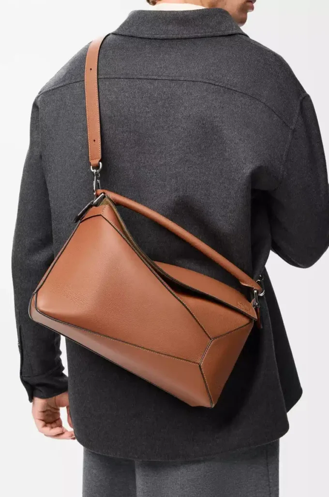 Große Puzzle Edge Tasche aus klassischem Kalbsleder Tan