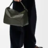 Große Puzzle-Tasche aus geschmeidigem genarbtem Kalbsleder in Dunkelkhaki