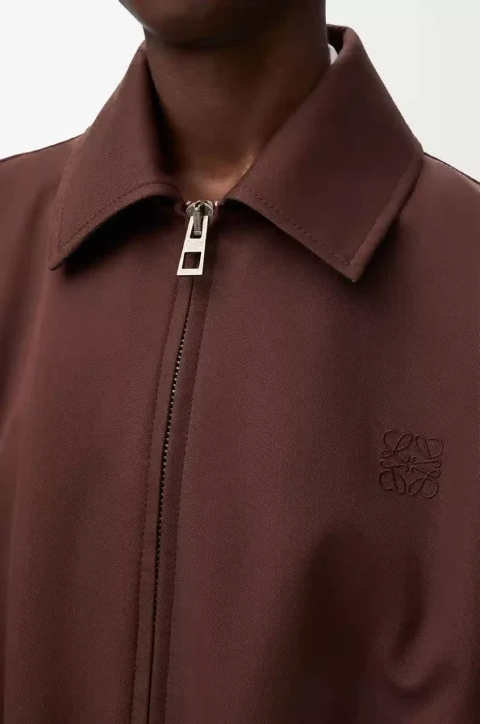 Gürteljacke aus Baumwolle und Seide Kaffee