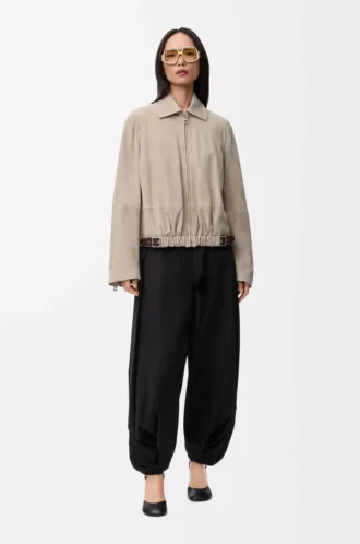 Gürteljacke aus Ziegenwildleder Dunkelbeige