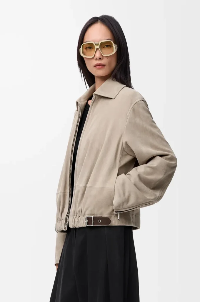 Gürteljacke aus Ziegenwildleder Dunkelbeige