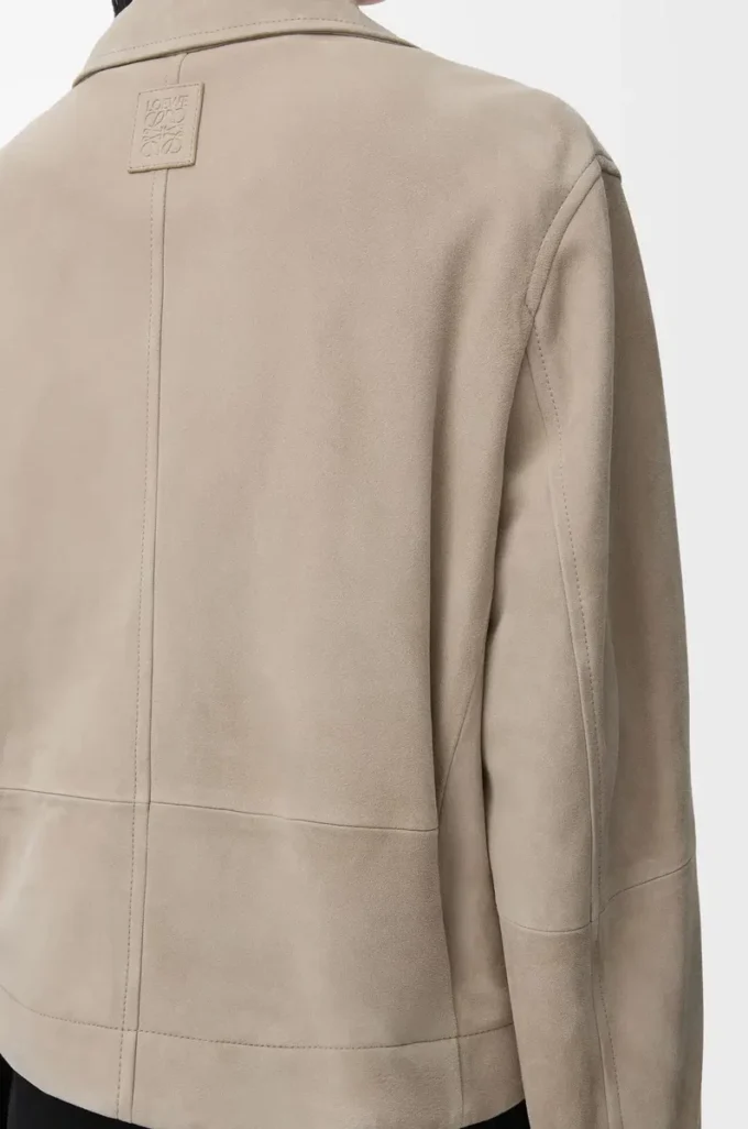 Gürteljacke aus Ziegenwildleder Dunkelbeige