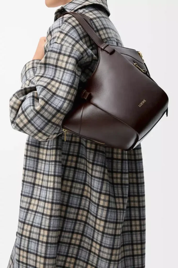 Hammock Flip Tasche aus klassischem Kalbsleder in Dark Chestnut