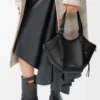 Hammock Flip Tasche aus klassischem Kalbsleder in Schwarz