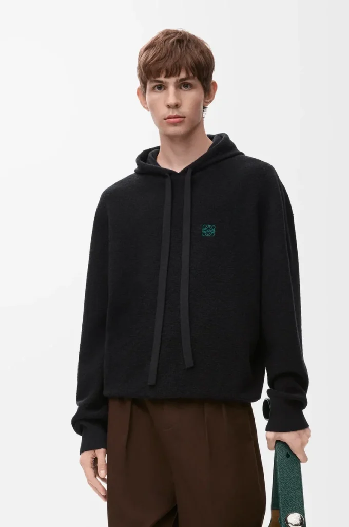 Hoodie aus Wolle in Schwarz