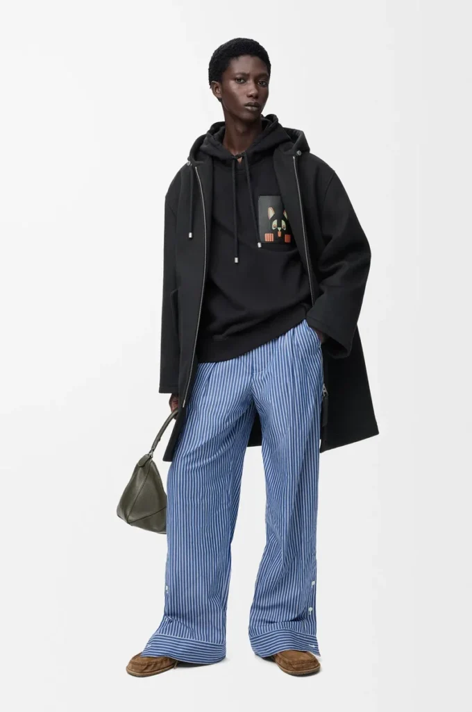 Hoodie in lockerer Passform aus Baumwolle Schwarz