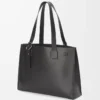 Horizontale Tasche mit Schnallenverschluss aus klassischem Kalbsleder Schwarz