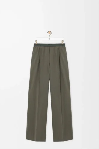 Hose aus Wolle in Khaki-Grün
