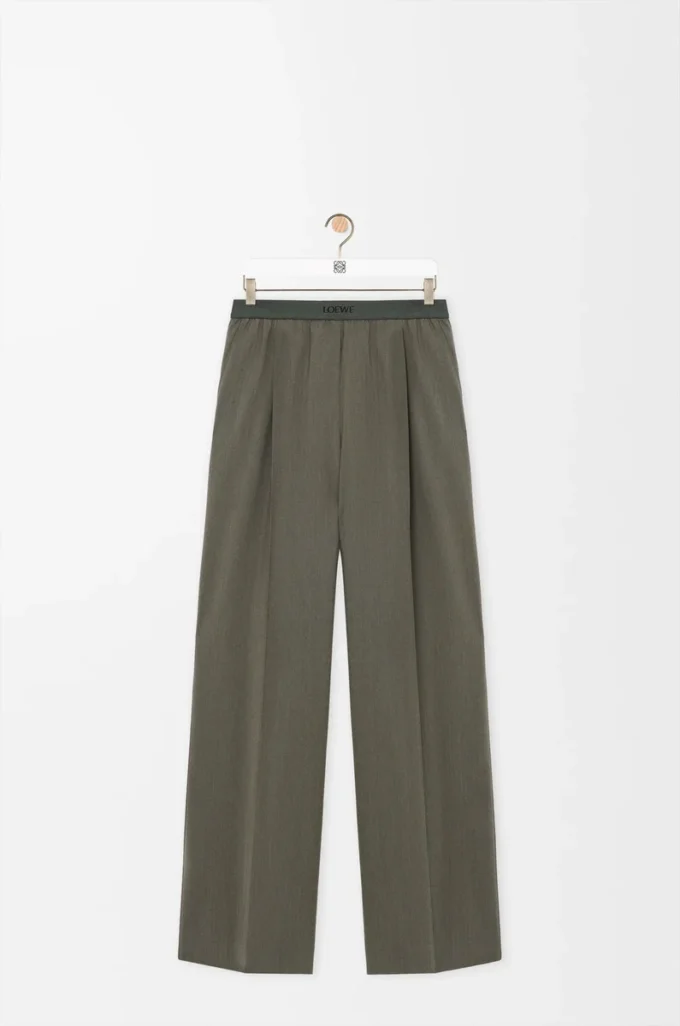 Hose aus Wolle in Khaki-Grün