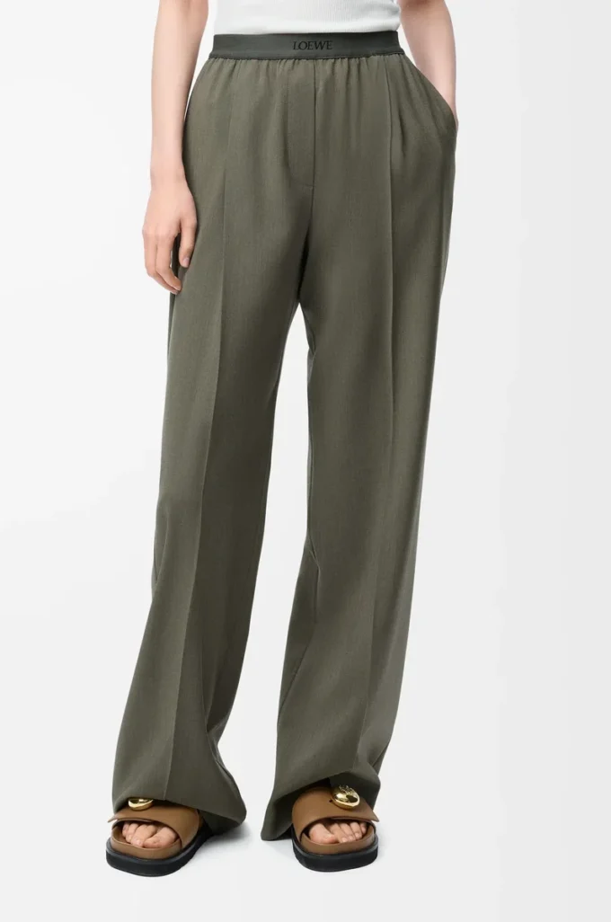 Hose aus Wolle in Khaki-Grün