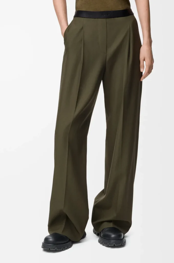 Hose aus Wolle in Khaki-Grün