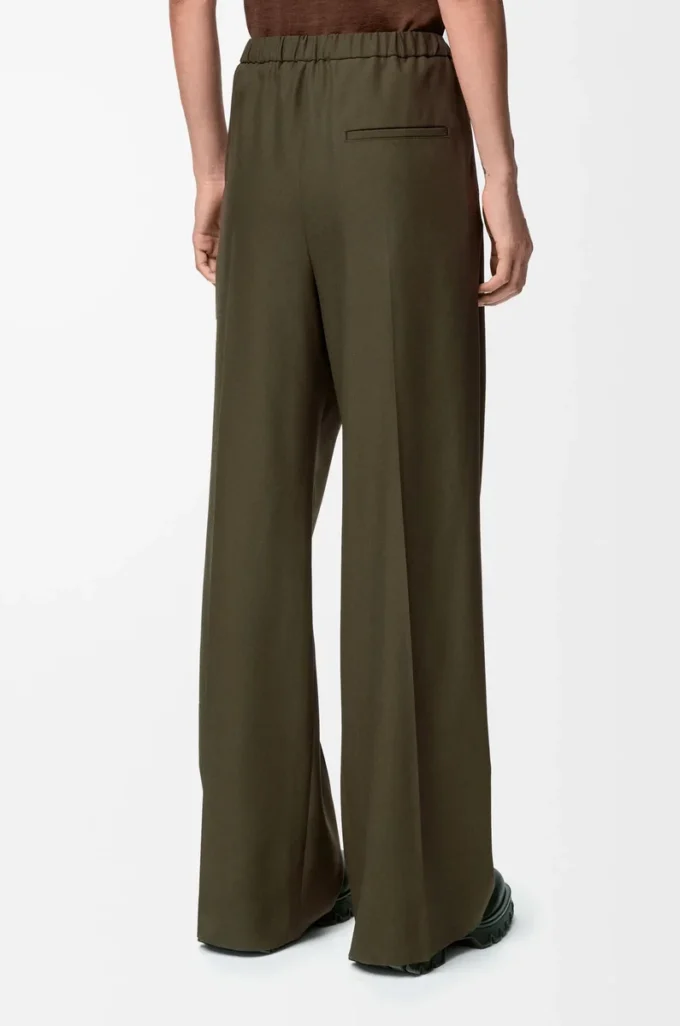 Hose aus Wolle in Khaki-Grün