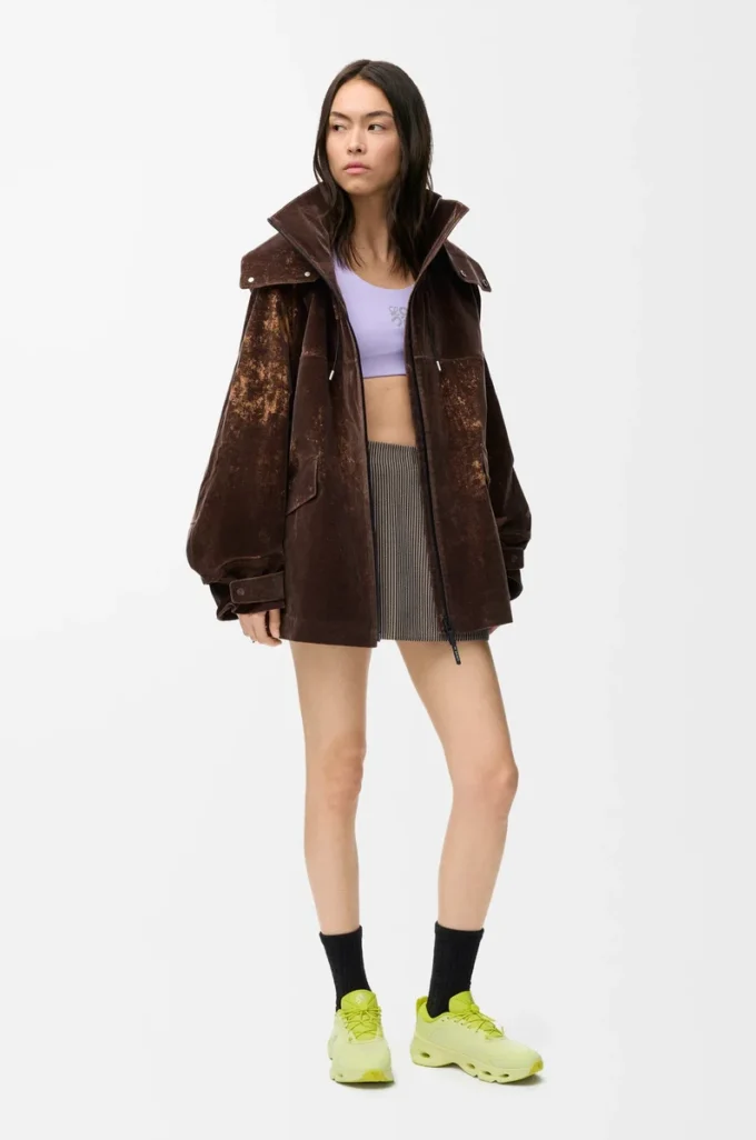 Jacke aus beflocktem Funktionsmaterial Schokoladenbraun Jacke aus beflocktem Funktionsmaterial Schokoladenbraun