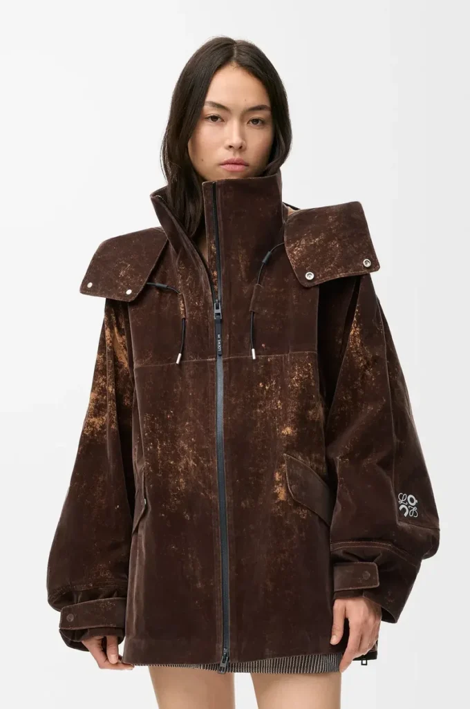 Jacke aus beflocktem Funktionsmaterial Schokoladenbraun Jacke aus beflocktem Funktionsmaterial Schokoladenbraun