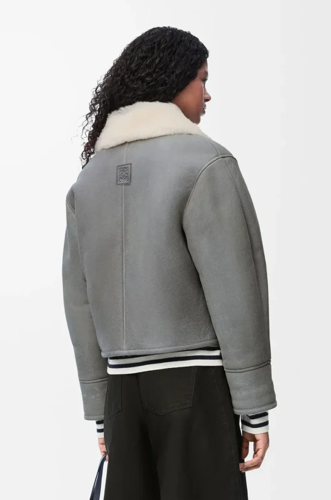 Jacke aus Lammfell Grau