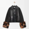 Jacke mit Umschlag aus Nappalammleder Schwarz