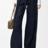 Jeans mit Gürtel in Indigo Blue