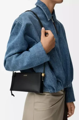 Joya-Tasche aus Nappakalbsleder in Schwarz