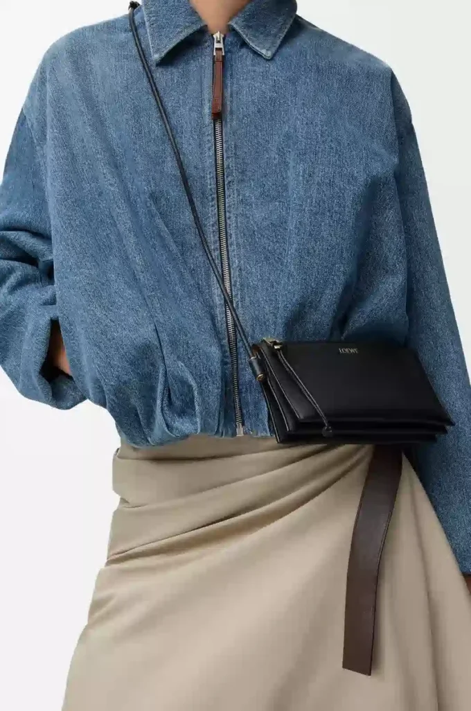 Joya-Tasche aus Nappakalbsleder in Schwarz