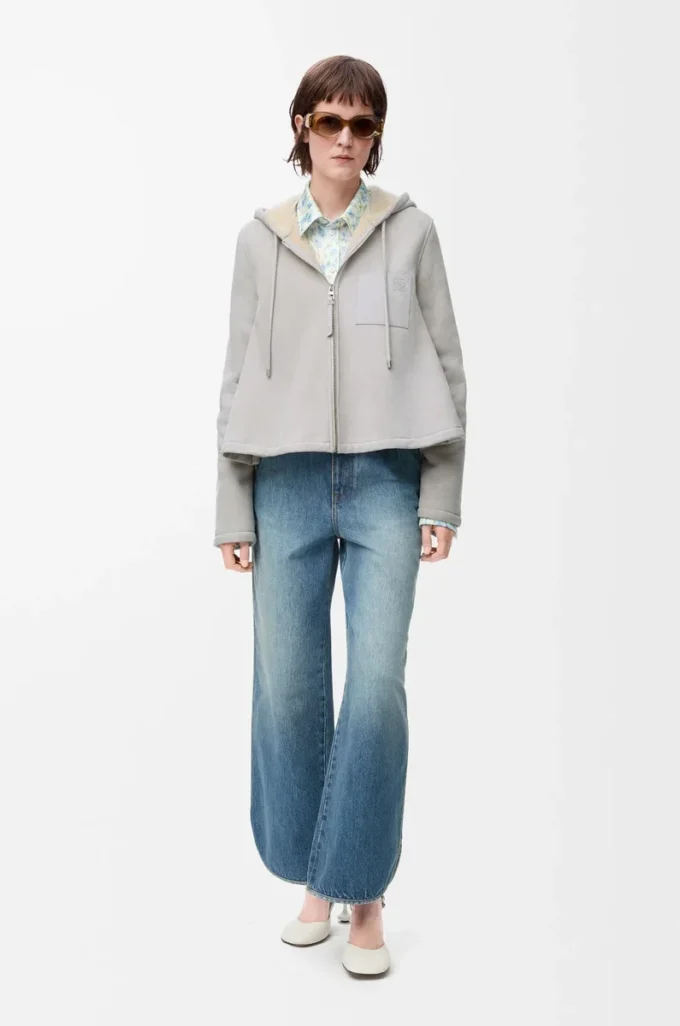Kapuzenjacke aus Shearling in Hellgrau Melange