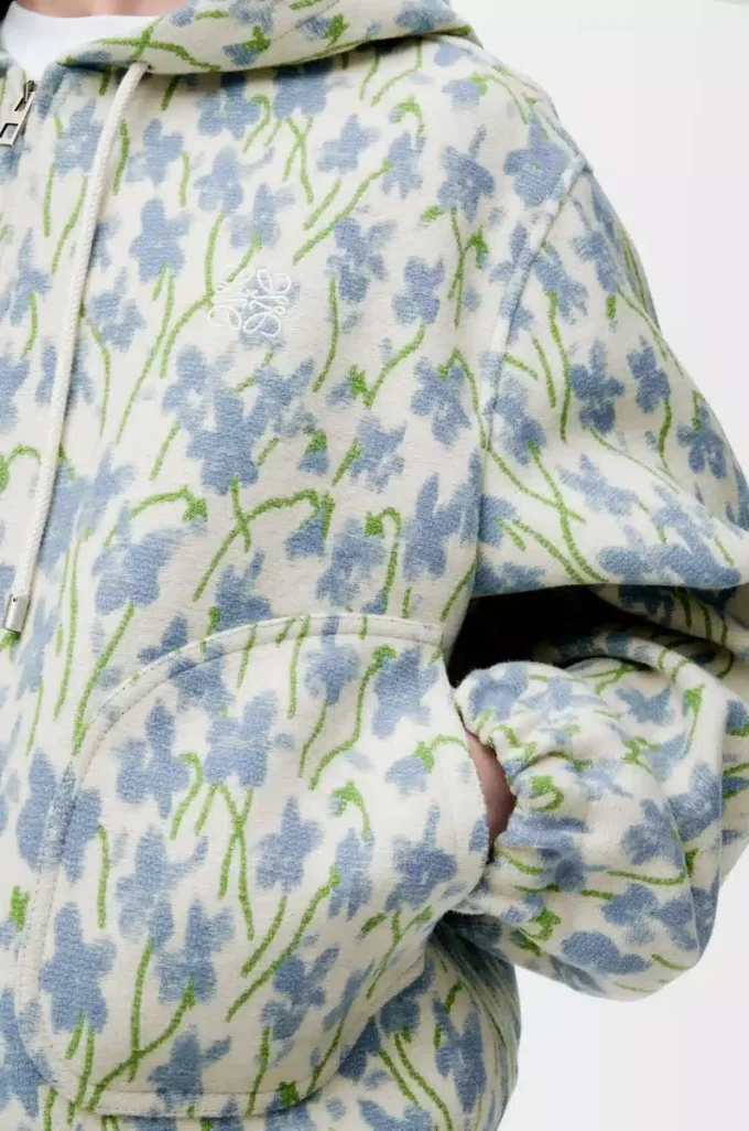 Kapuzenjacke aus Wolle und Baumwolle in Weiß/Blau