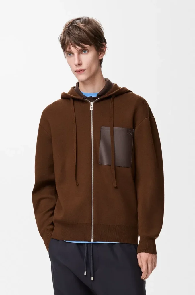 Kapuzenjacke mit Reißverschluss aus Wolle, braun