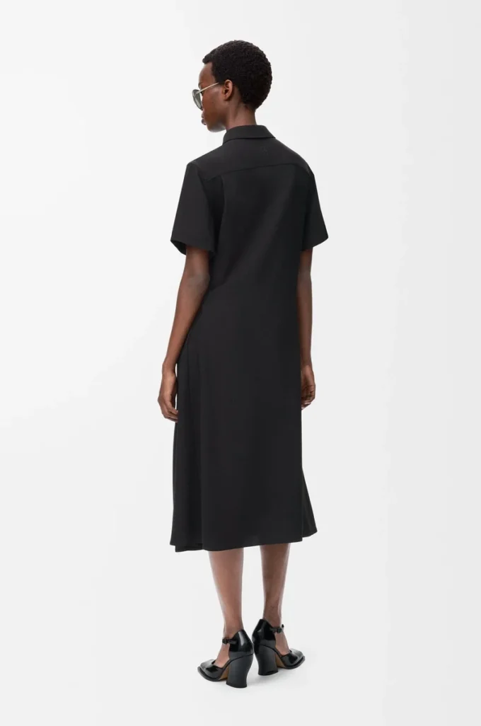 Kleid mit Gürtel aus Stretch-Viskose in Schwarz