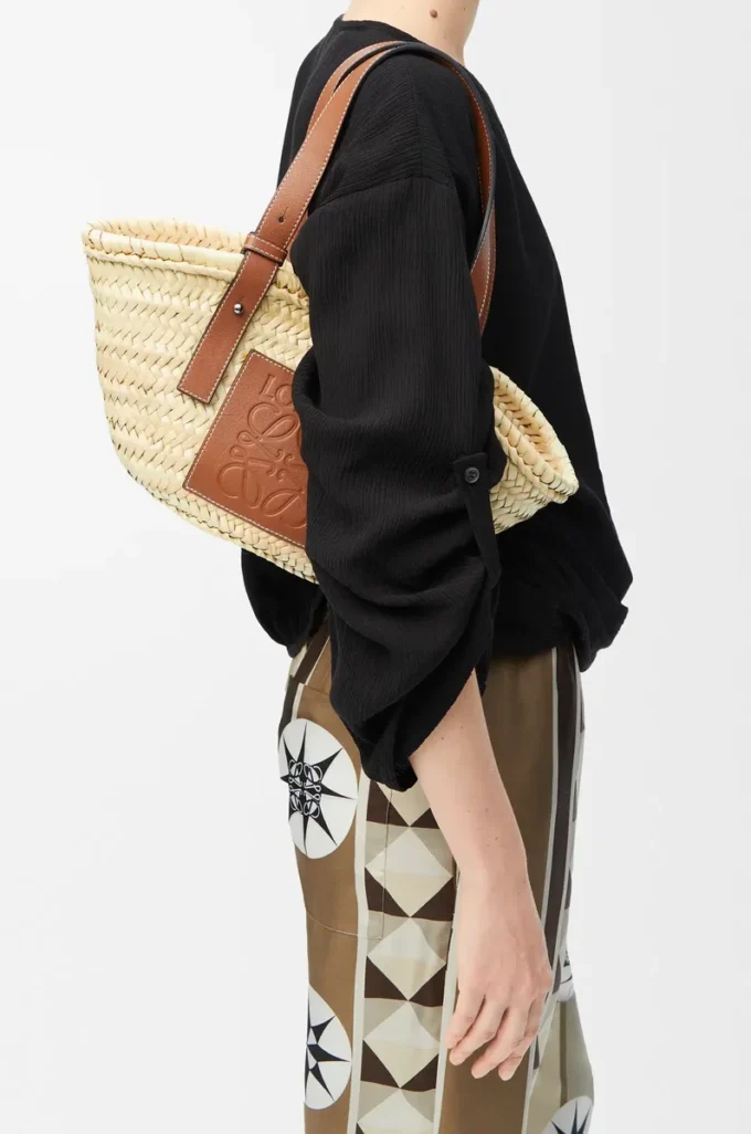 Kleine Basket-Tasche aus Palmblättern und Kalbsleder Natur/Hellbraun