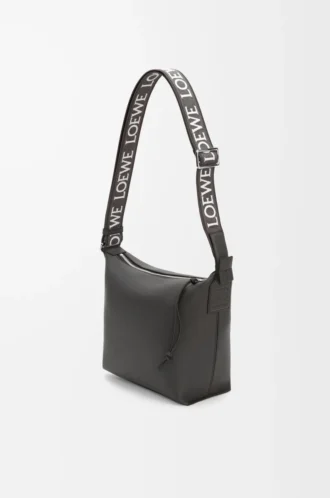 Kleine Cubi Crossbody-Tasche aus geschmeidigem, glattem Kalbsleder und Jacquard in Dunkelgrau