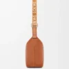 Kleine Cubi-Umhängetasche aus geschmeidigem, glattem Kalbsleder und Jacquard in Tan