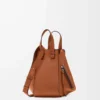 Kleine Hammock-Tasche aus klassischem Kalbsleder Tan