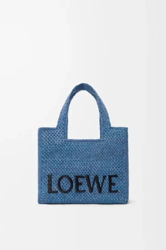 Kleine LOEWE Font-Tasche aus Raffia Hellblau