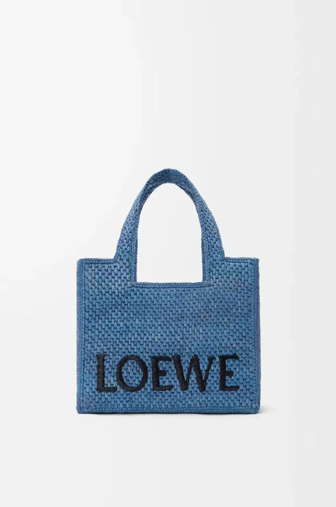 Kleine LOEWE Font-Tasche aus Raffia Hellblau