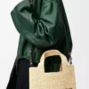 Kleine LOEWE Font-Tasche aus Raffia in Natur