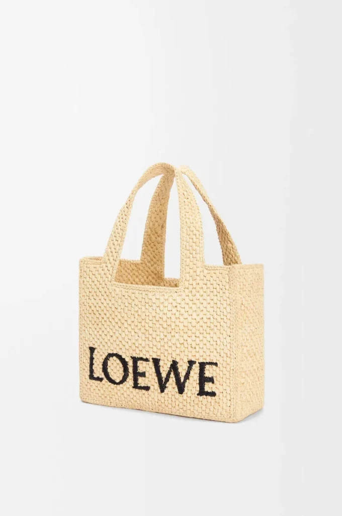 Kleine LOEWE Font-Tasche aus Raffia in Natur