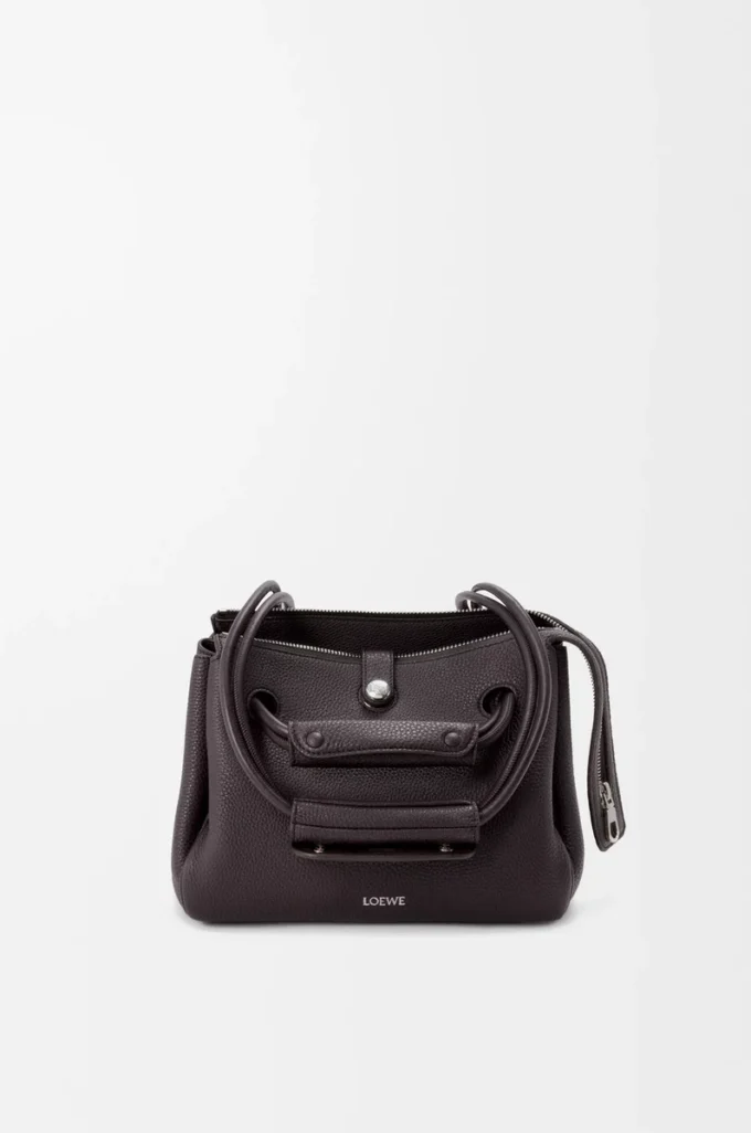 Kleine Madrid-Tasche aus geschmeidigem genarbtem Kalbsleder Dark Ebony