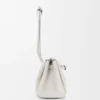 Kleine Madrid-Tasche aus geschmeidigem genarbtem Kalbsleder in Soft White