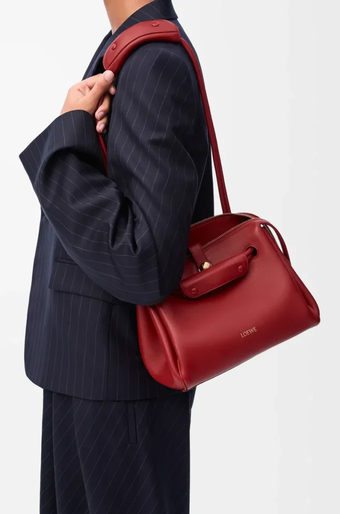 Kleine Madrid-Tasche aus geschmeidigem Kalbsleder Burnt Red