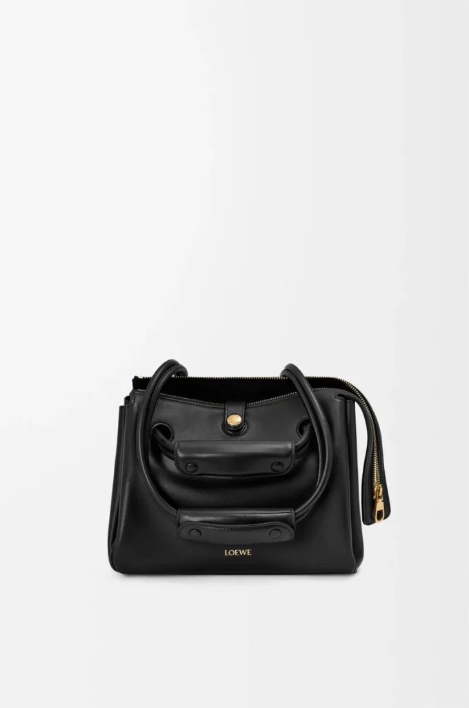 Kleine Madrid-Tasche aus geschmeidigem Kalbsleder in Schwarz