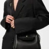 Kleine Madrid-Tasche aus geschmeidigem Kalbsleder in Schwarz