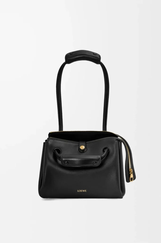 Kleine Madrid-Tasche aus geschmeidigem Kalbsleder in Schwarz