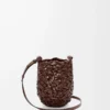 Kleine Nest Basket Tasche aus Kalbsleder in Chestnut