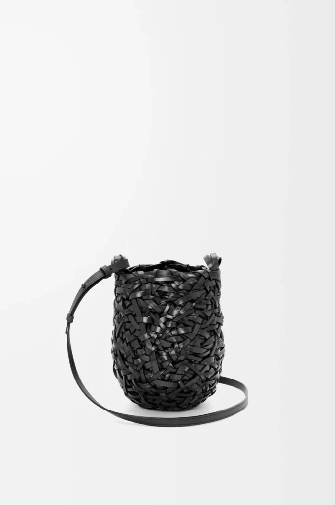 Kleine Nest Basket Tasche aus Kalbsleder Schwarz