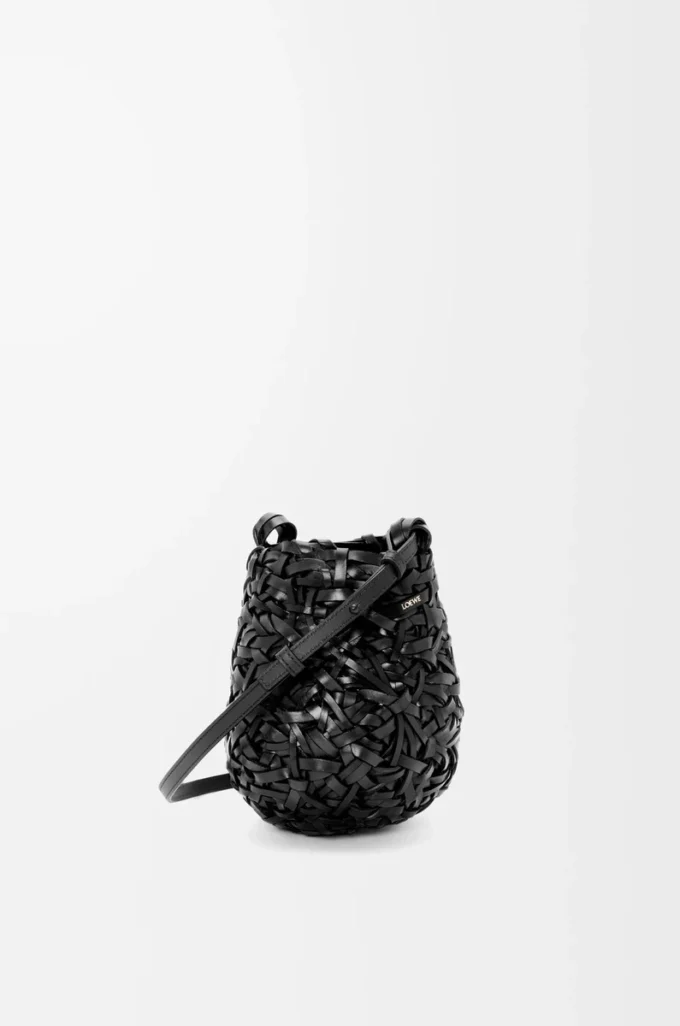 Kleine Nest Basket Tasche aus Kalbsleder Schwarz